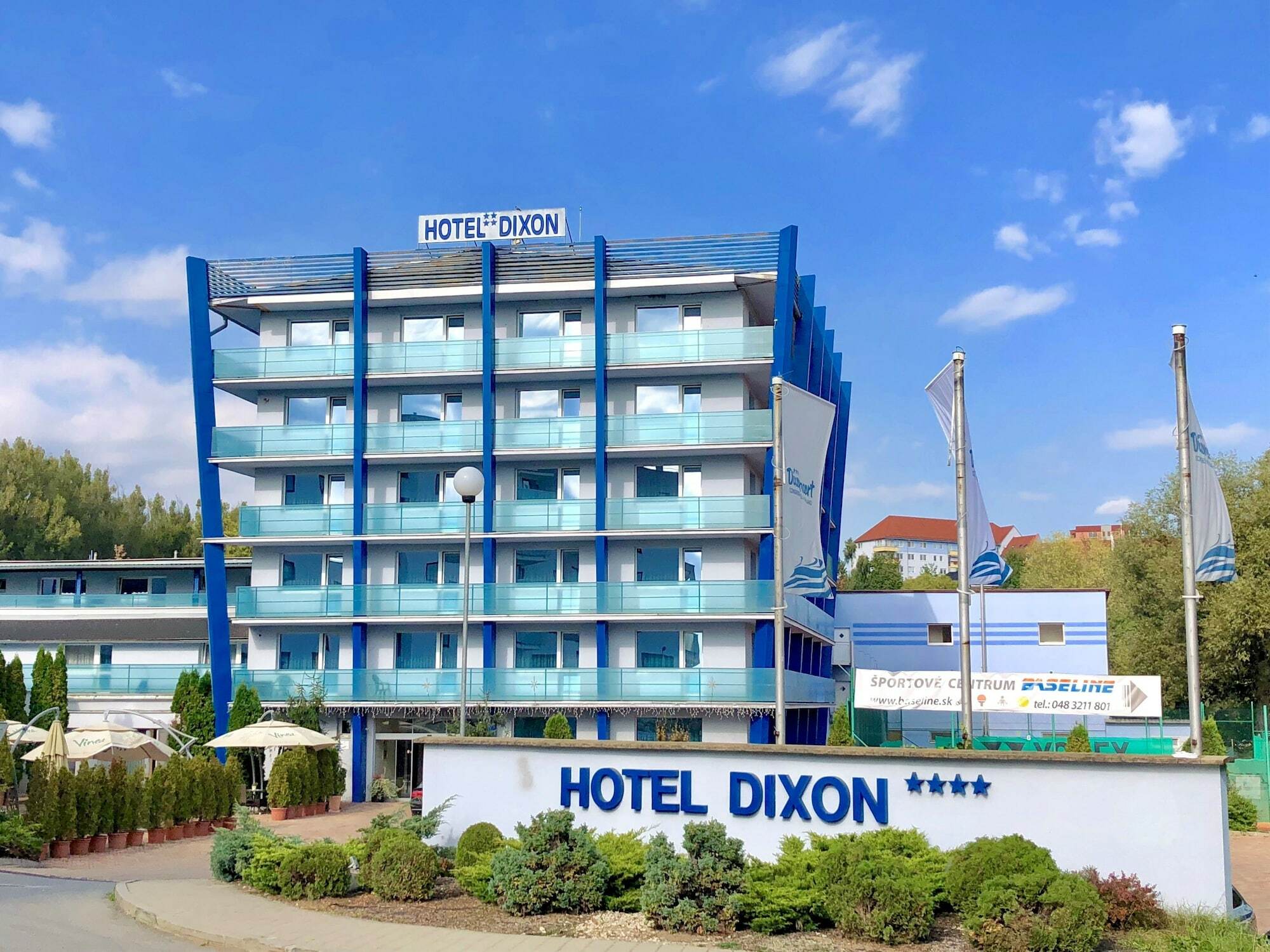 Hotel Dixon So Vstupom Do Bazena A Virivky Zdarma - Free Entrance To Pool And Jacuzzi Included Banska Bystrica Exterior photo